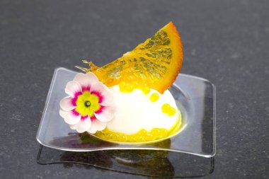 Moleküler mutfak unsurları ile Mini kanepeler 