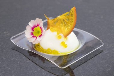 Moleküler mutfak unsurları ile Mini kanepeler 