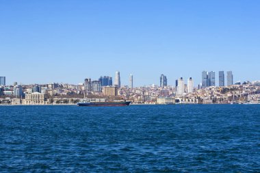 Haliç görünümünden kanal üzerinde Panoraması şehir pistleri 