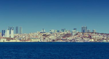 Haliç görünümünden kanal üzerinde Panoraması şehir pistleri 