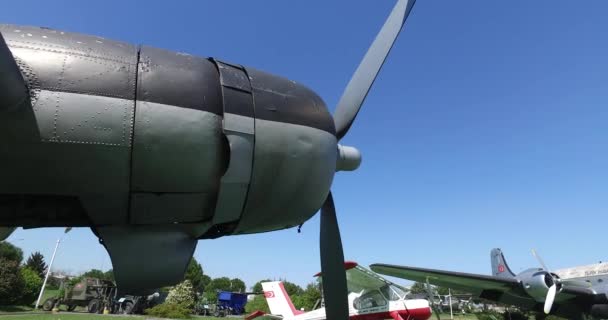 Isztambul repülés Múzeuma képviseli egy nagy gyűjtemény a katonai, polgári légi járművek, valamint a Törökországban a repülés története — Stock videók