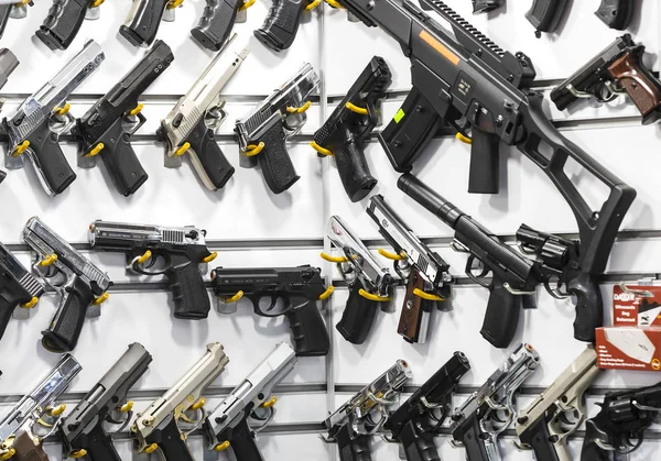 Prezentace pistole shop v Istanbulu — Stock fotografie
