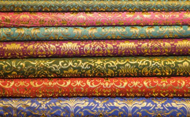 Verilirse arka planı renkli kumaş rulo