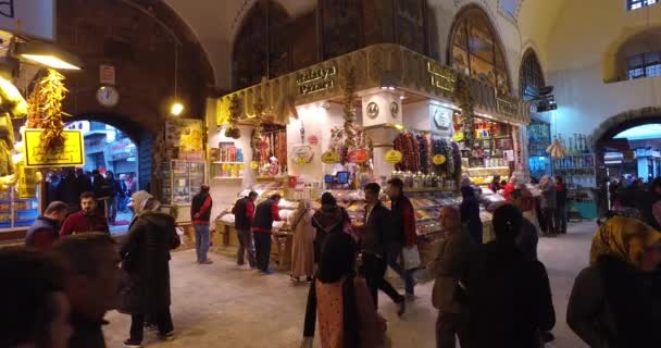 Παλιάς αιγυπτιακής αγοράς στην Κωνσταντινούπολη για την πώληση των μπαχαρικών και γλυκών — Αρχείο Βίντεο