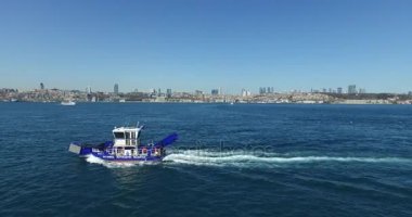 Haliç görünümünden kanal üzerinde Panoraması şehir pistleri 