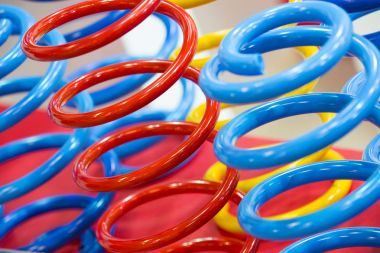 metal farklı boyutlarda araba yaylar