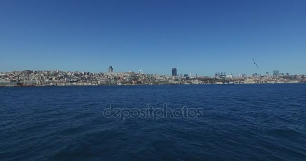 Panorama de la vista desde el Cuerno de Oro en las laderas del conducto Ciudad — Vídeos de Stock