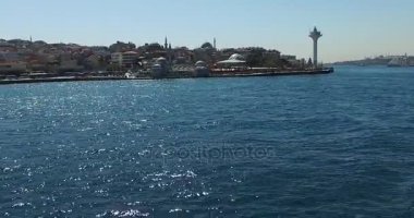 Haliç görünümünden kanal üzerinde Panoraması şehir pistleri 