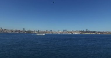 Haliç görünümünden kanal üzerinde Panoraması şehir pistleri 