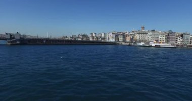 Haliç görünümünden kanal üzerinde Panoraması şehir pistleri 
