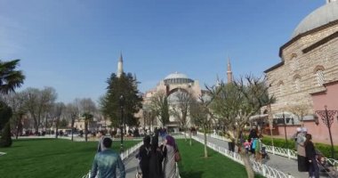 Sultanahmet Meydanı Istanbul'ziyaret turist için bir yer