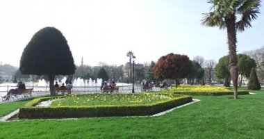 Sultanahmet Meydanı Istanbul'ziyaret turist için bir yer