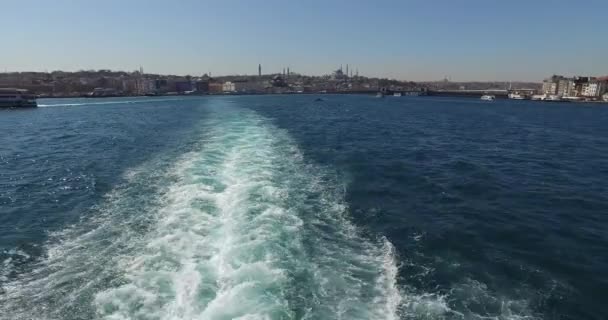 Panorama de la vue depuis la Corne d'Or sur les pentes du canal Ville — Video