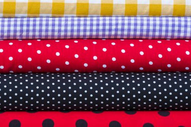 Verilirse arka planı renkli l kumaş rulo