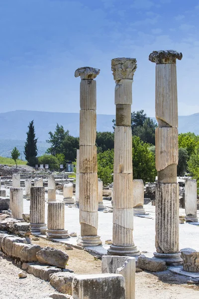 Las ruinas de la antigua ciudad antigua de Éfeso — Foto de Stock