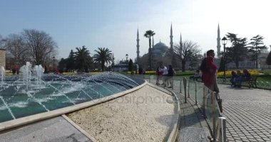 Sultanahmet Meydanı Istanbul'ziyaret turist için bir yer
