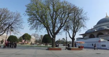 Sultanahmet Meydanı Istanbul'ziyaret turist için bir yer