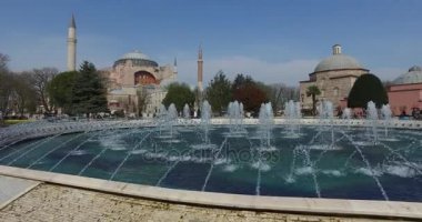 Sultanahmet Meydanı Istanbul'ziyaret turist için bir yer