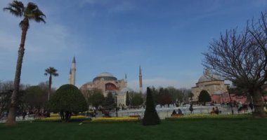 Sultanahmet Meydanı Istanbul'ziyaret turist için bir yer