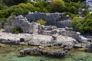 Antik Likya şehridir ve etrafı sonucu olarak deprem şehri sular altında.