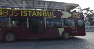 Sultanahmet Meydanı Istanbul'ziyaret turist için bir yer