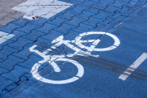 自転車レーンをマーキング — ストック写真