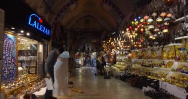 Sultanahmet Meydanı Istanbul'ziyaret turist için bir yer 