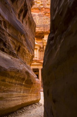 Antik kaya şehir Petra'dan terk 