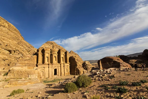 Antigua ciudad rocosa abandonada de Petra — Foto de Stock