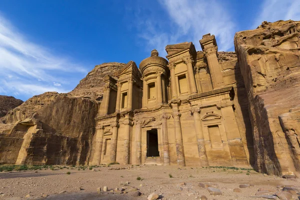 पेट्राचे प्राचीन सोडलेले खडक शहर — स्टॉक फोटो, इमेज