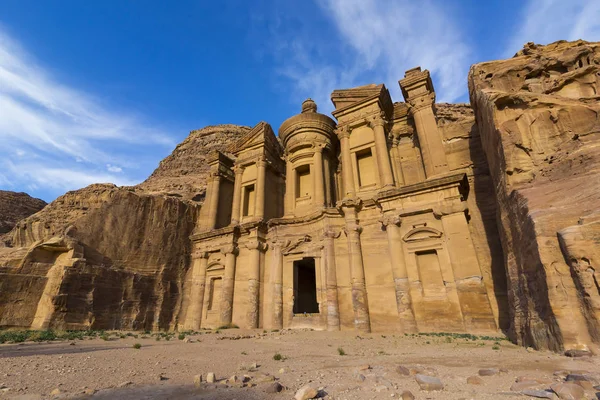 Cidade rochosa abandonada antiga de Petra — Fotografia de Stock