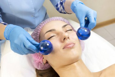 İşlem kozmetik maskesi masaj ve Cilt Bakımı 