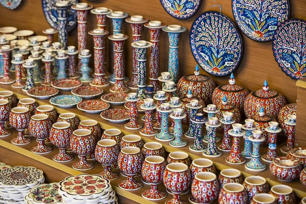 Traditional Turkish decorative ceramics — Stock Photo, Image