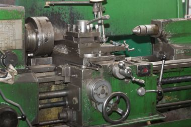 Çalışma mekanizmaları metal işleme makineleri