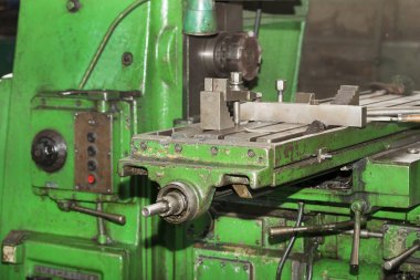 Çalışma mekanizmaları metal işleme makineleri