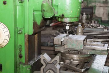 Çalışma mekanizmaları metal işleme makineleri