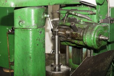 Çalışma mekanizmaları metal işleme makineleri