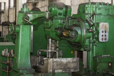 Çalışma mekanizmaları metal işleme makineleri