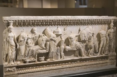 Bas-reliefs Bizans Istanbul'daki eski sakinlerinin lahitler taş