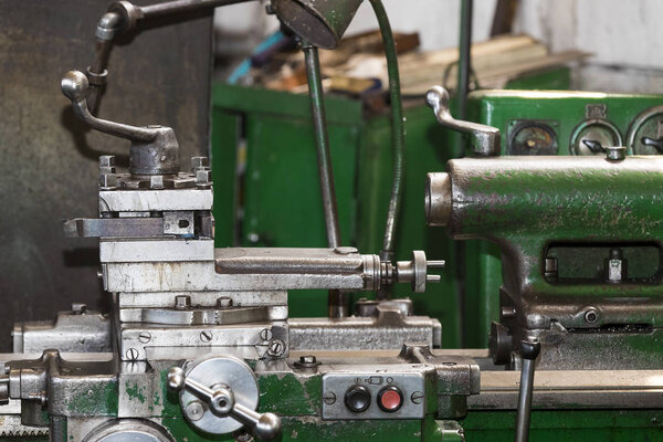 Metalworking machines working mechanisms 