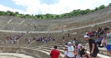 Antik kalıntıları şehir Efes Celsus Kütüphanesi Binası, amfitiyatro tapınaklar ve sütunları antika. Unesco Dünya Mirası listesi için aday 
