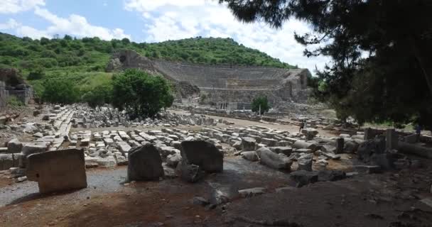 Le rovine dell'antica città di Efeso l'edificio biblioteca di Celso, i templi e le colonne dell'anfiteatro. Candidato alla Lista del Patrimonio Mondiale dell'UNESCO — Video Stock