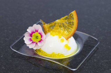 Kanepe tatlılar ve snack