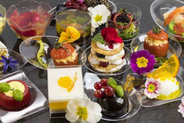 Kanepe tatlılar ve snack