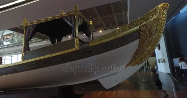 Museo Marítimo de Estambul apuñalando antiguos barcos sultanes turcos — Vídeo de stock