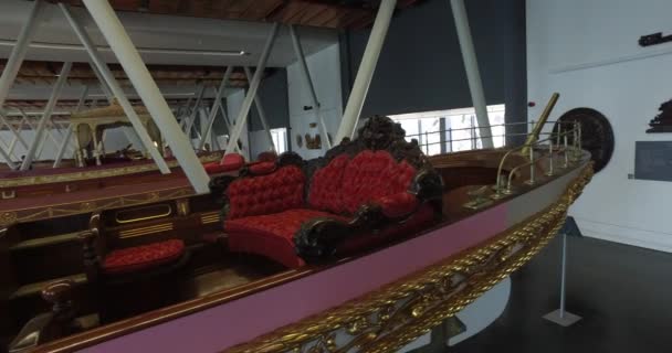 Museo Marítimo de Estambul apuñalando antiguos barcos sultanes turcos — Vídeos de Stock