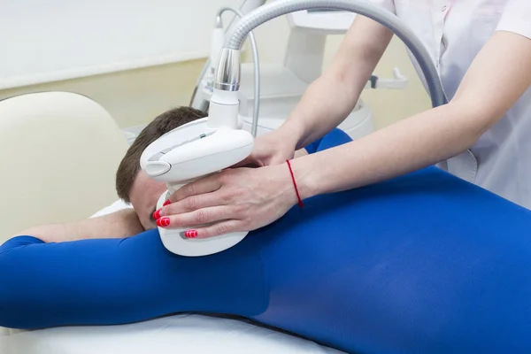 The procedure of lipomassage in a beauty salon — Stock Photo, Image