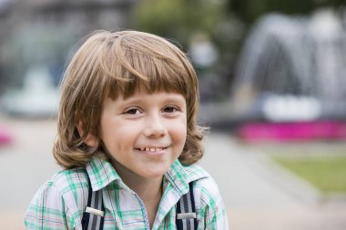 Bir çocuğun portresi.