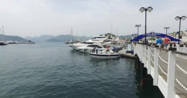 Marmaris liman gemiler ve yatlar iskelenin üzerinde dolgu. 