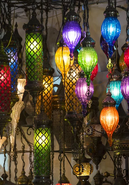 Tradiční asijské lampy barevného skla — Stock fotografie